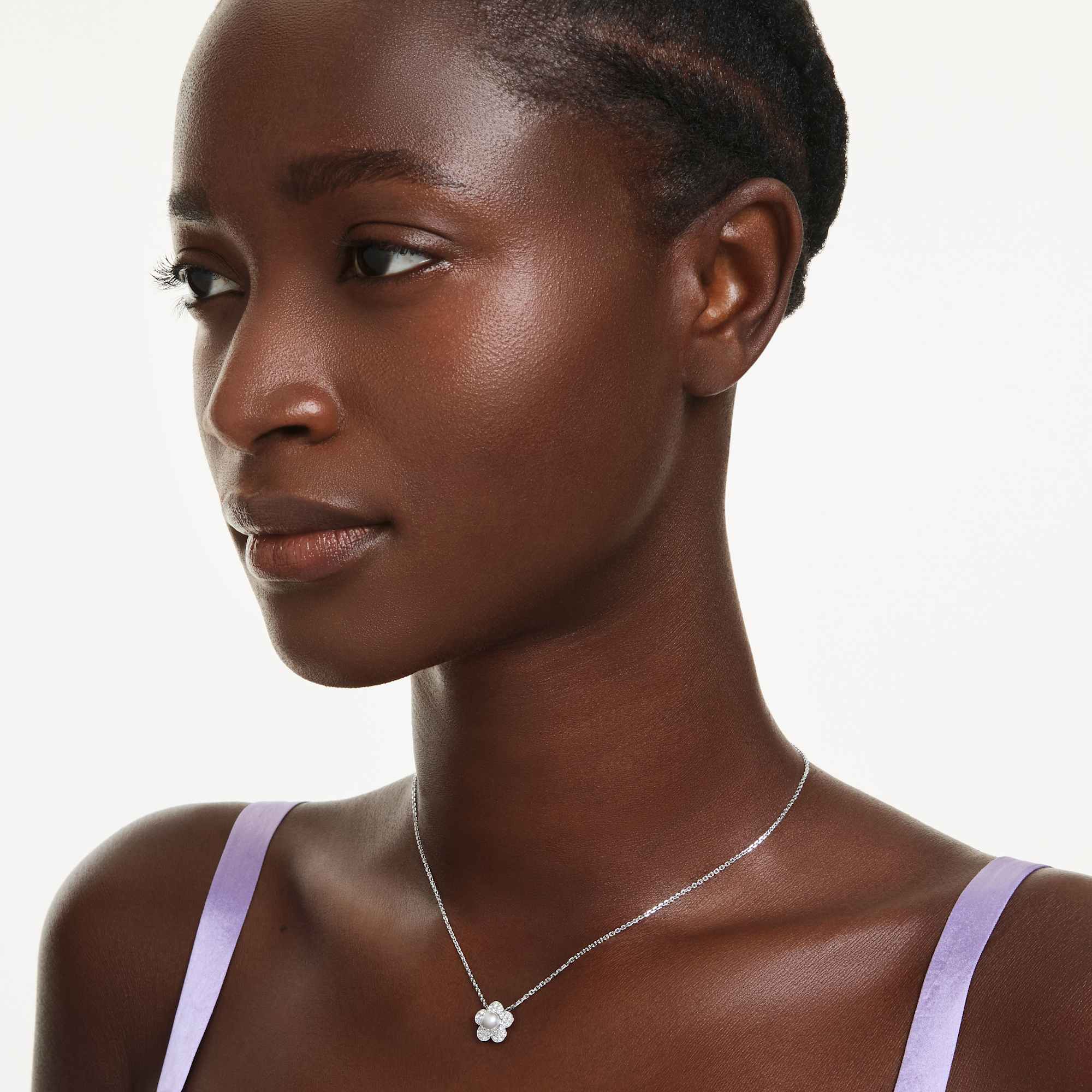 ariana-grande-x-swarovski-pendant-crystal-pearl-round-cut-flower-white-rhodium-plated-swarovski-5755817