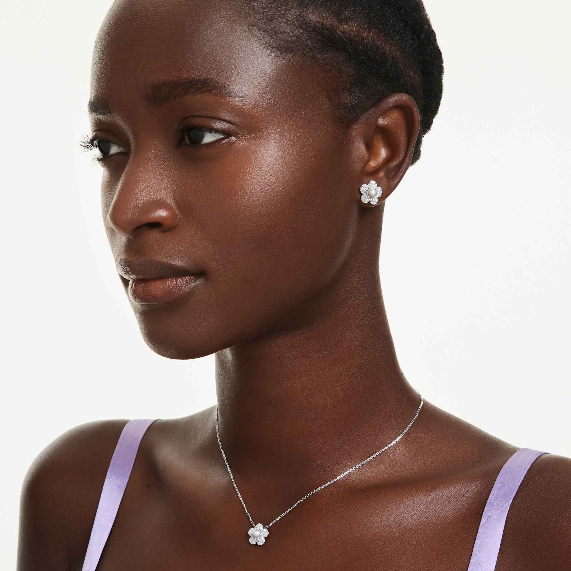 ariana-grande-x-swarovski-set-crystal-pearl-round-cut-flower-white-rhodium-plated-swarovski-5749180