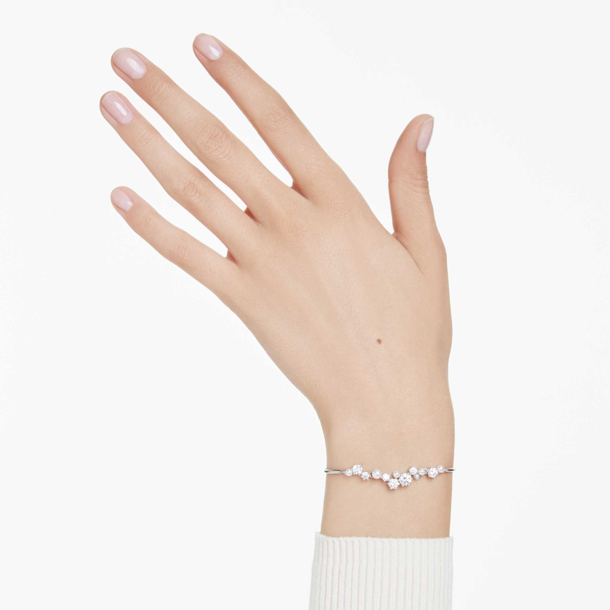 constella-bangle-crystal-pearl-round-cuts-white-rhodium-plated-swarovski-5705618