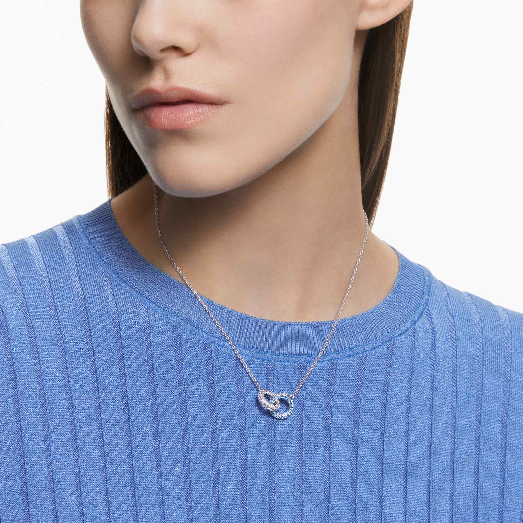 dextera-necklace-pavC3A9-intertwined-circles-blue-rhodium-plated-swarovski-5642883