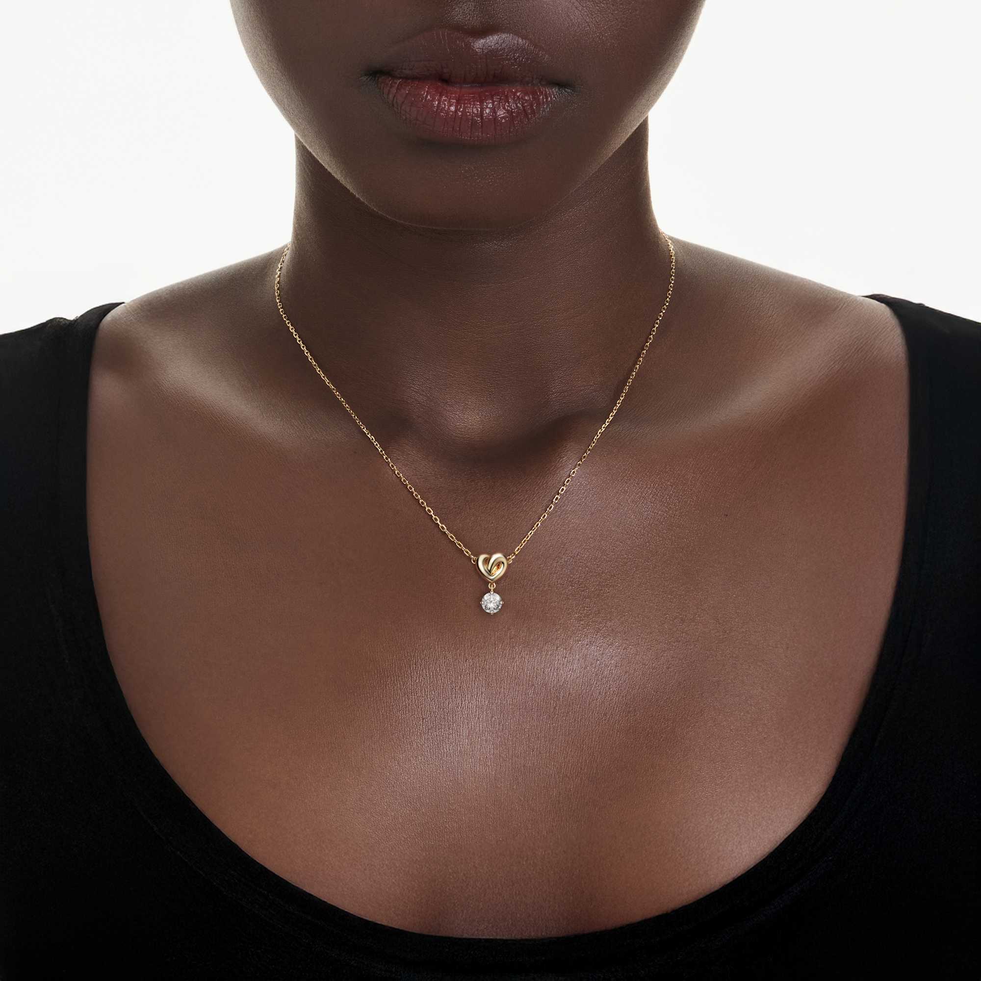 lifelong-pendant-round-cut-heart-white-18k-gold-finish-swarovski-5743016
