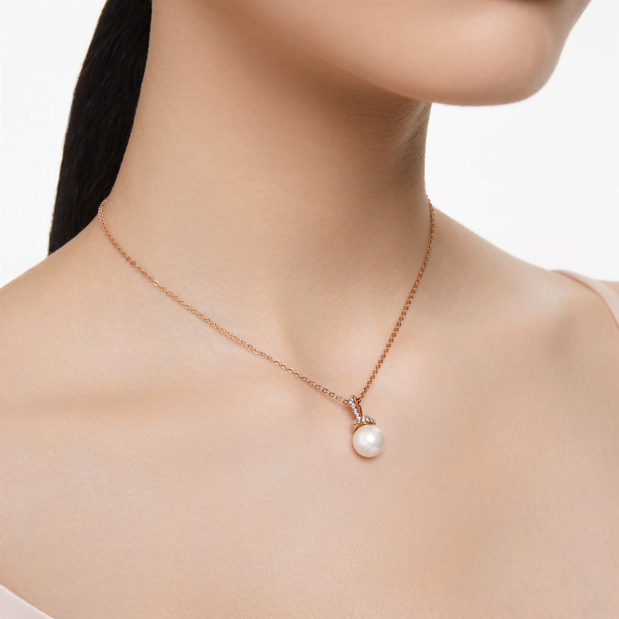 originally-pendant-crystal-pearl-white-18k-rose-gold-finish-swarovski-5669523