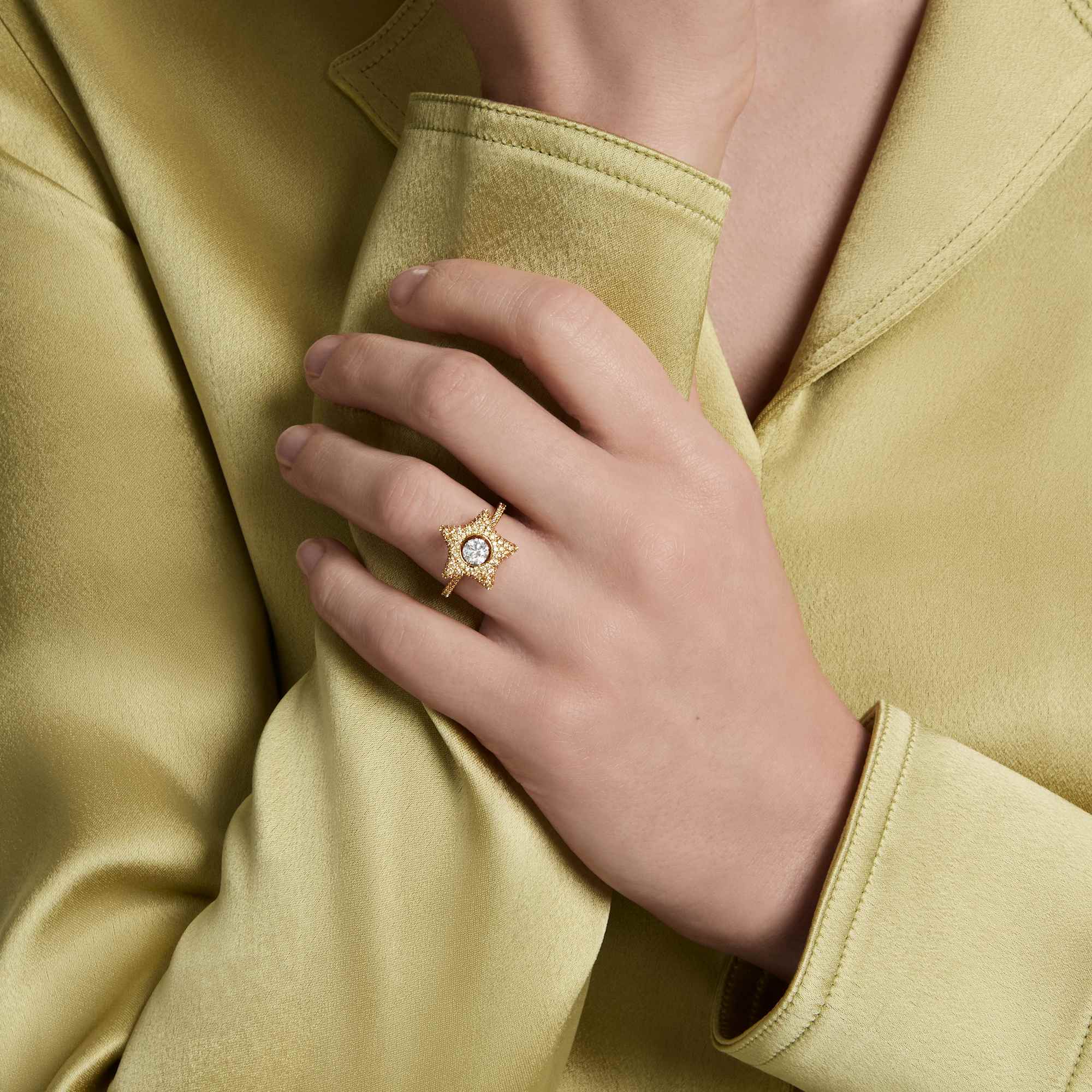 sublima-ring-round-cut-star-multicolored-18k-gold-finish-swarovski-5767345